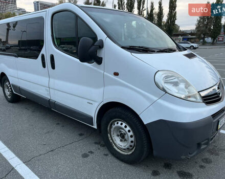 Белый Опель Виваро, объемом двигателя 2 л и пробегом 385 тыс. км за 11900 $, фото 7 на Automoto.ua