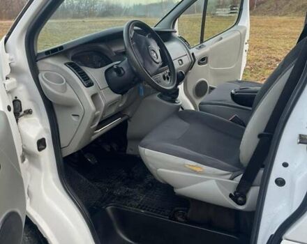 Белый Опель Виваро, объемом двигателя 2 л и пробегом 504 тыс. км за 7900 $, фото 4 на Automoto.ua