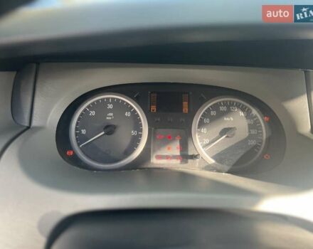 Белый Опель Виваро, объемом двигателя 2 л и пробегом 324 тыс. км за 10999 $, фото 8 на Automoto.ua