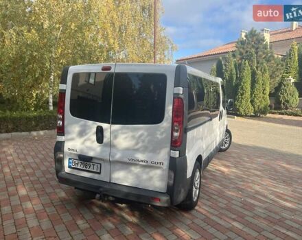 Белый Опель Виваро, объемом двигателя 2 л и пробегом 324 тыс. км за 10999 $, фото 5 на Automoto.ua
