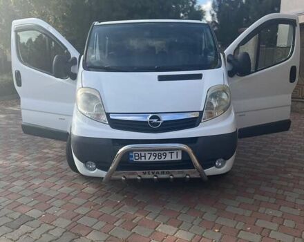 Белый Опель Виваро, объемом двигателя 2 л и пробегом 324 тыс. км за 10999 $, фото 4 на Automoto.ua