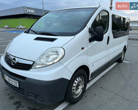 Белый Опель Виваро, объемом двигателя 2 л и пробегом 385 тыс. км за 11900 $, фото 6 на Automoto.ua
