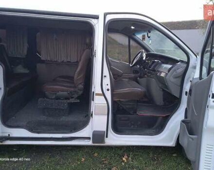 Белый Опель Виваро, объемом двигателя 2.02 л и пробегом 350 тыс. км за 7500 $, фото 11 на Automoto.ua