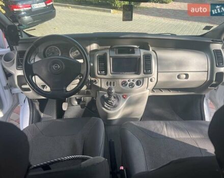 Белый Опель Виваро, объемом двигателя 2 л и пробегом 324 тыс. км за 10999 $, фото 7 на Automoto.ua