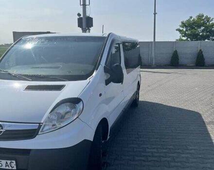 Белый Опель Виваро, объемом двигателя 2 л и пробегом 338 тыс. км за 11500 $, фото 1 на Automoto.ua