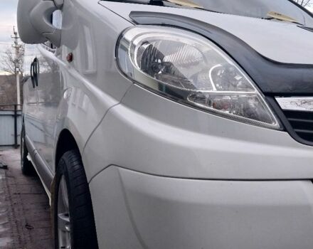 Білий Опель Віваро, об'ємом двигуна 2 л та пробігом 240 тис. км за 12800 $, фото 5 на Automoto.ua