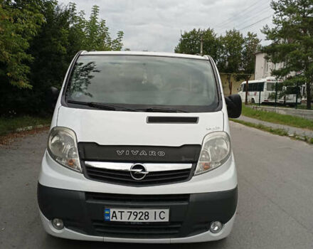Белый Опель Виваро, объемом двигателя 2 л и пробегом 286 тыс. км за 8500 $, фото 6 на Automoto.ua