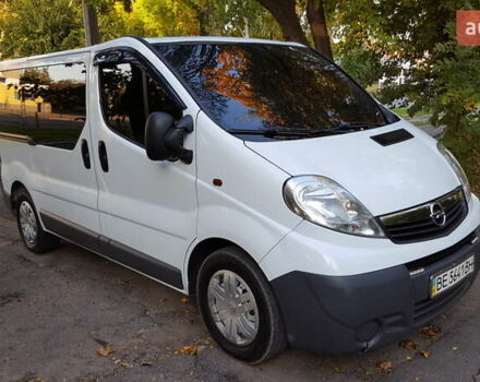 Белый Опель Виваро, объемом двигателя 2 л и пробегом 380 тыс. км за 9300 $, фото 2 на Automoto.ua