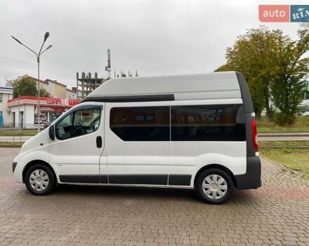Белый Опель Виваро, объемом двигателя 2 л и пробегом 338 тыс. км за 9550 $, фото 6 на Automoto.ua