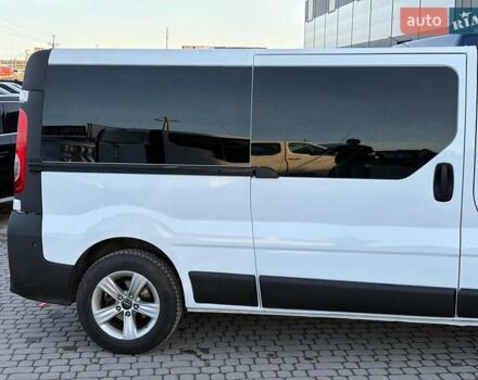 Белый Опель Виваро, объемом двигателя 2 л и пробегом 365 тыс. км за 11190 $, фото 5 на Automoto.ua