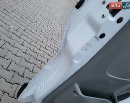 Белый Опель Виваро, объемом двигателя 2 л и пробегом 315 тыс. км за 11600 $, фото 97 на Automoto.ua