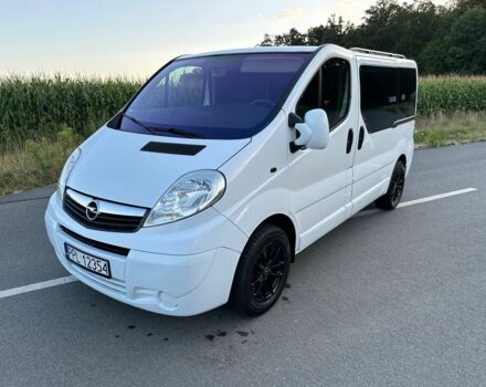 Белый Опель Виваро, объемом двигателя 2 л и пробегом 230 тыс. км за 7200 $, фото 4 на Automoto.ua