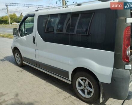 Белый Опель Виваро, объемом двигателя 2 л и пробегом 210 тыс. км за 9300 $, фото 2 на Automoto.ua