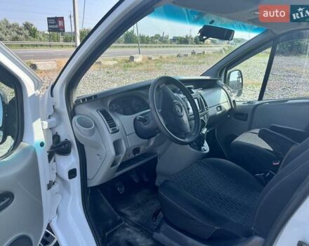 Белый Опель Виваро, объемом двигателя 2 л и пробегом 338 тыс. км за 11500 $, фото 6 на Automoto.ua