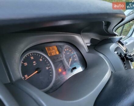 Белый Опель Виваро, объемом двигателя 2 л и пробегом 315 тыс. км за 11600 $, фото 85 на Automoto.ua