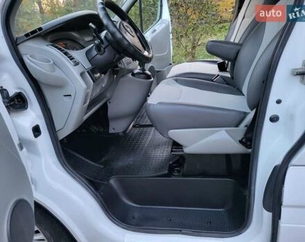 Белый Опель Виваро, объемом двигателя 2 л и пробегом 315 тыс. км за 11600 $, фото 72 на Automoto.ua