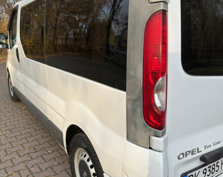 Белый Опель Виваро, объемом двигателя 2.46 л и пробегом 330 тыс. км за 9950 $, фото 5 на Automoto.ua
