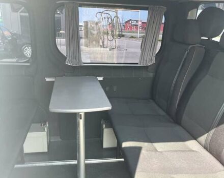 Белый Опель Виваро, объемом двигателя 2 л и пробегом 338 тыс. км за 11500 $, фото 8 на Automoto.ua