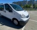 Білий Опель Віваро, об'ємом двигуна 2 л та пробігом 272 тис. км за 10500 $, фото 1 на Automoto.ua