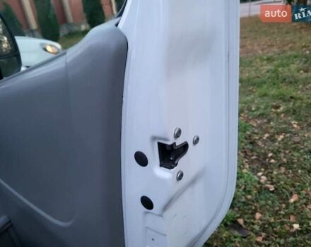 Белый Опель Виваро, объемом двигателя 2 л и пробегом 315 тыс. км за 11600 $, фото 122 на Automoto.ua