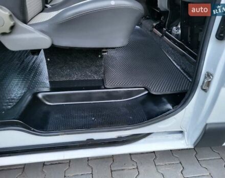 Белый Опель Виваро, объемом двигателя 2 л и пробегом 315 тыс. км за 11600 $, фото 131 на Automoto.ua