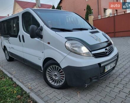 Белый Опель Виваро, объемом двигателя 2 л и пробегом 315 тыс. км за 11600 $, фото 4 на Automoto.ua