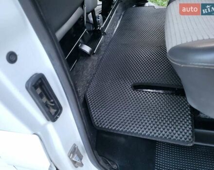 Белый Опель Виваро, объемом двигателя 2 л и пробегом 315 тыс. км за 11600 $, фото 102 на Automoto.ua