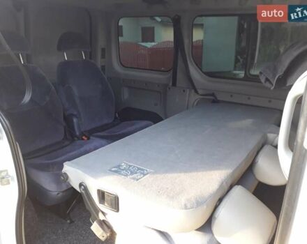 Білий Опель Віваро, об'ємом двигуна 2 л та пробігом 280 тис. км за 11200 $, фото 9 на Automoto.ua