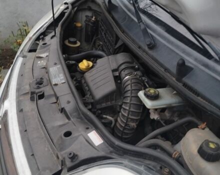 Белый Опель Виваро, объемом двигателя 2 л и пробегом 312 тыс. км за 8200 $, фото 6 на Automoto.ua