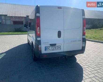 Білий Опель Віваро, об'ємом двигуна 2 л та пробігом 280 тис. км за 10950 $, фото 4 на Automoto.ua