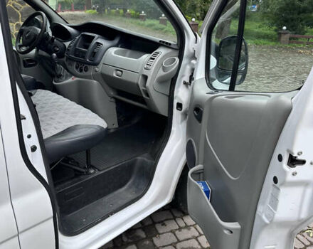 Белый Опель Виваро, объемом двигателя 2 л и пробегом 283 тыс. км за 9999 $, фото 31 на Automoto.ua