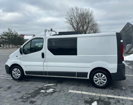 Белый Опель Виваро, объемом двигателя 2 л и пробегом 283 тыс. км за 9999 $, фото 9 на Automoto.ua