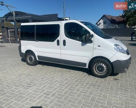 Білий Опель Віваро, об'ємом двигуна 2 л та пробігом 280 тис. км за 10950 $, фото 8 на Automoto.ua