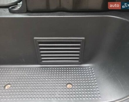 Белый Опель Виваро, объемом двигателя 2 л и пробегом 198 тыс. км за 12500 $, фото 21 на Automoto.ua