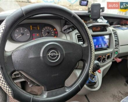Белый Опель Виваро, объемом двигателя 2 л и пробегом 470 тыс. км за 11200 $, фото 7 на Automoto.ua