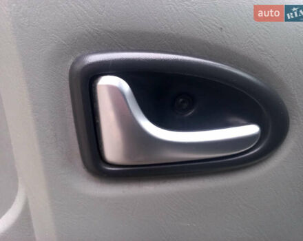 Белый Опель Виваро, объемом двигателя 2 л и пробегом 198 тыс. км за 12500 $, фото 31 на Automoto.ua