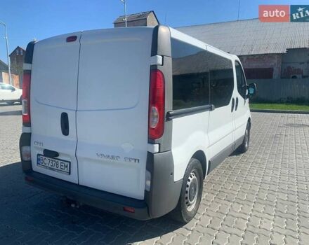 Білий Опель Віваро, об'ємом двигуна 2 л та пробігом 280 тис. км за 10950 $, фото 5 на Automoto.ua