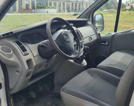 Белый Опель Виваро, объемом двигателя 2 л и пробегом 280 тыс. км за 6500 $, фото 8 на Automoto.ua