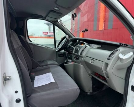 Белый Опель Виваро, объемом двигателя 2 л и пробегом 248 тыс. км за 11200 $, фото 9 на Automoto.ua