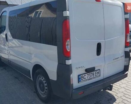 Білий Опель Віваро, об'ємом двигуна 2 л та пробігом 280 тис. км за 11200 $, фото 4 на Automoto.ua