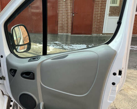 Білий Опель Віваро, об'ємом двигуна 2.46 л та пробігом 192 тис. км за 12000 $, фото 15 на Automoto.ua