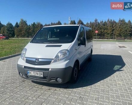 Білий Опель Віваро, об'ємом двигуна 2 л та пробігом 280 тис. км за 11200 $, фото 3 на Automoto.ua