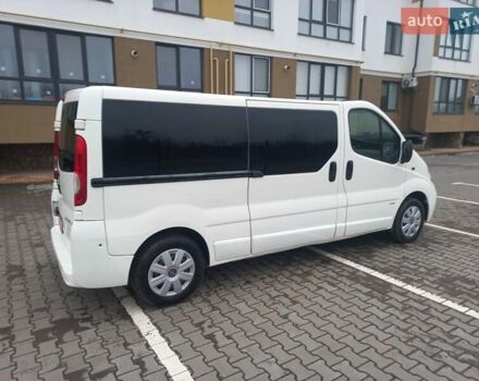 Белый Опель Виваро, объемом двигателя 2 л и пробегом 198 тыс. км за 12500 $, фото 2 на Automoto.ua