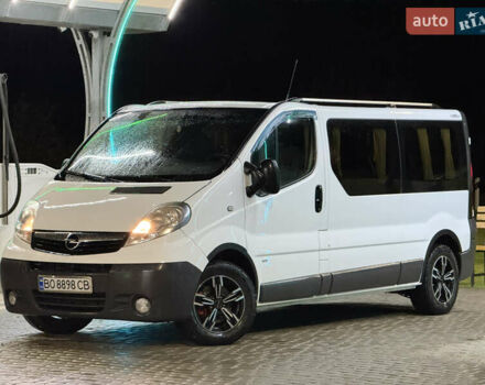 Білий Опель Віваро, об'ємом двигуна 2.46 л та пробігом 583 тис. км за 12999 $, фото 1 на Automoto.ua