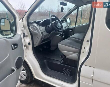 Белый Опель Виваро, объемом двигателя 2 л и пробегом 198 тыс. км за 12500 $, фото 19 на Automoto.ua