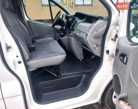 Белый Опель Виваро, объемом двигателя 2 л и пробегом 198 тыс. км за 12500 $, фото 34 на Automoto.ua