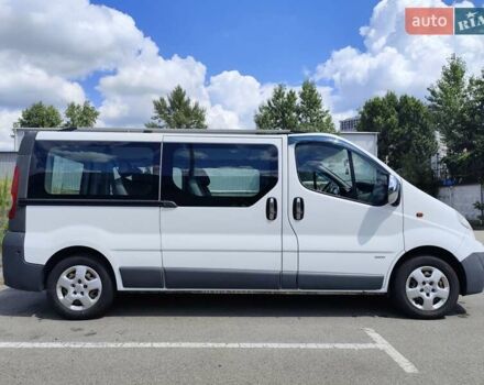 Белый Опель Виваро, объемом двигателя 2 л и пробегом 228 тыс. км за 14500 $, фото 4 на Automoto.ua