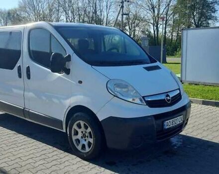 Білий Опель Віваро, об'ємом двигуна 2 л та пробігом 160 тис. км за 12350 $, фото 1 на Automoto.ua