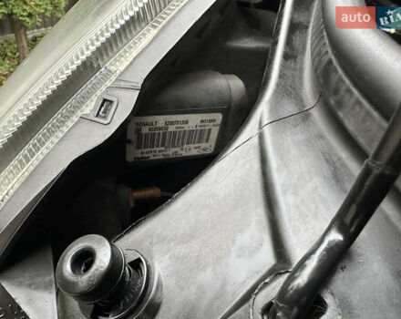 Белый Опель Виваро, объемом двигателя 2 л и пробегом 284 тыс. км за 13500 $, фото 90 на Automoto.ua