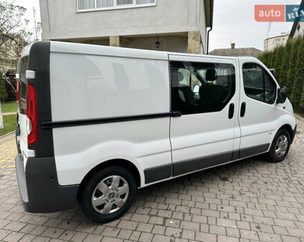 Белый Опель Виваро, объемом двигателя 2 л и пробегом 284 тыс. км за 13500 $, фото 8 на Automoto.ua